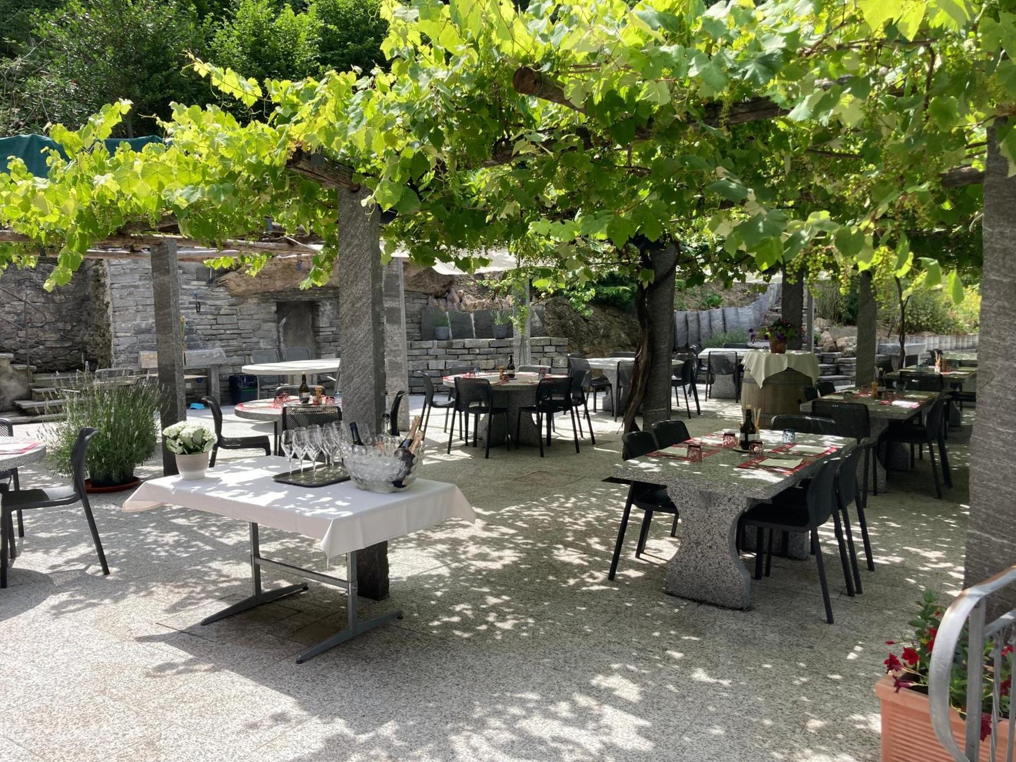 Hotel Ristorante Grotto Serta Lamone Exteriér fotografie