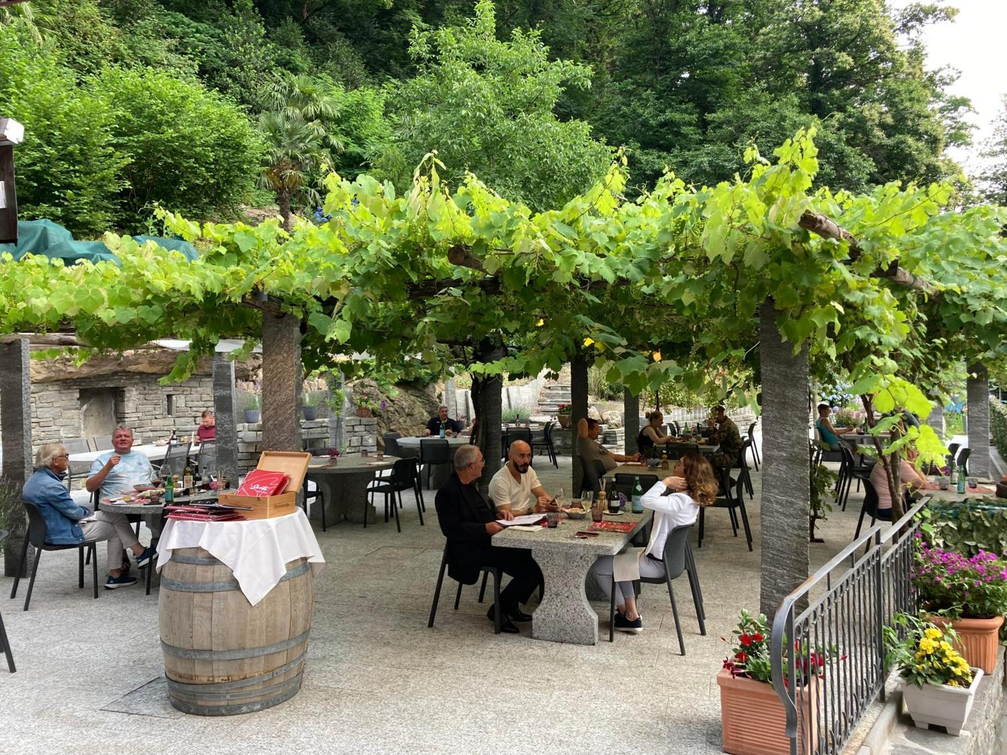Hotel Ristorante Grotto Serta Lamone Exteriér fotografie